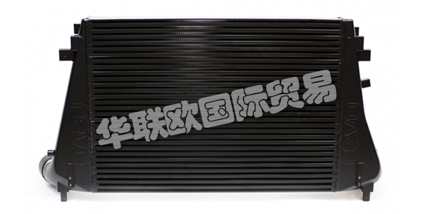 REVO成立于2002年，是汽車后市場行業(yè)的先驅。REVO軟件和硬件解決方案可以協(xié)調工作，以釋放引擎的真正潛力。使用最新技術和設施在內部進行設計，硬件和軟件工程師均在其專業(yè)領域擁有豐富的經驗。REVO以提供能夠滿足其客戶要求的高性能并確保使用壽命和可駕駛性為目標的產品而感到自豪。下文為您介紹REVO中冷器。